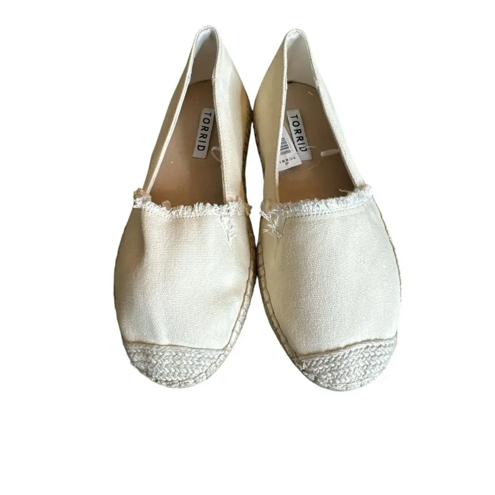 Torrid Cream Canvas Round Toe Slip On Espadrille Travel Vacation  Sz: 10 - Picture 3 of 8